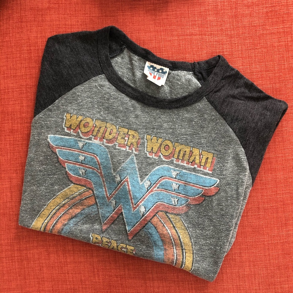 Wonder Woman quarter sleeve shirt